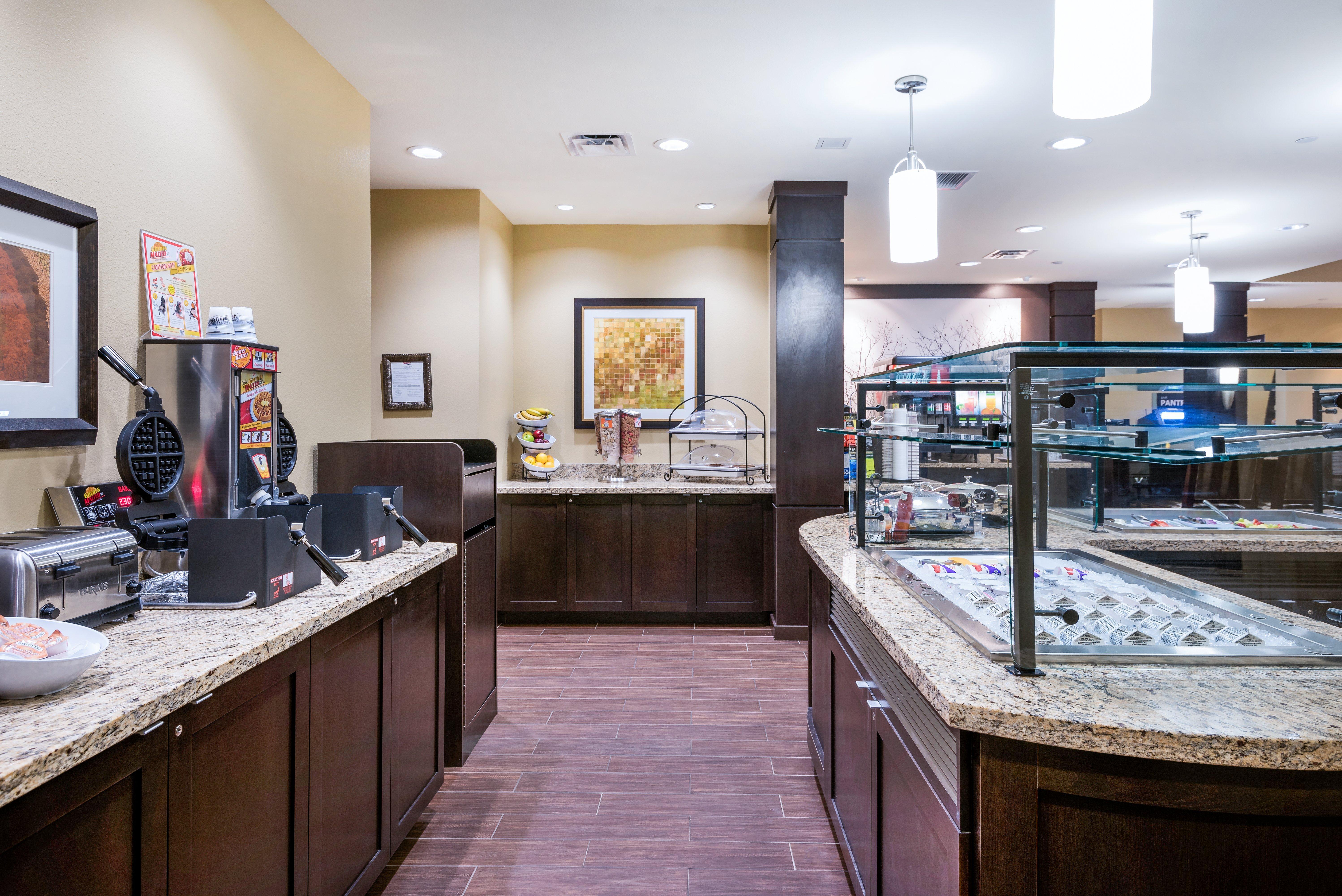 欧克莱尔阿尔图纳驻桥套房假日酒店 Altoona 外观 照片